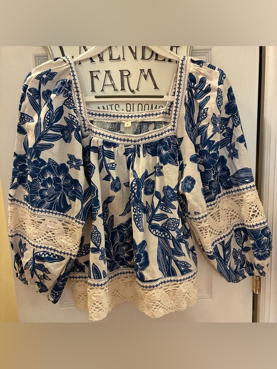 Christian Siriano Tops - Christian Siriano Blue and Cream Floral Crochet Peasant Top